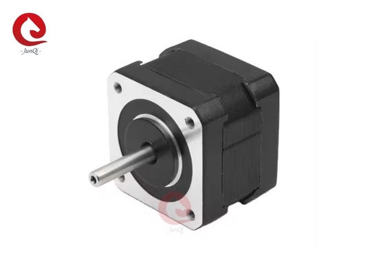 موتور 3 فاز هیبریدی Nema17 JQ423P24-0903A 24mm 0.9A 0.08N.m برای دستگاه پزشکی